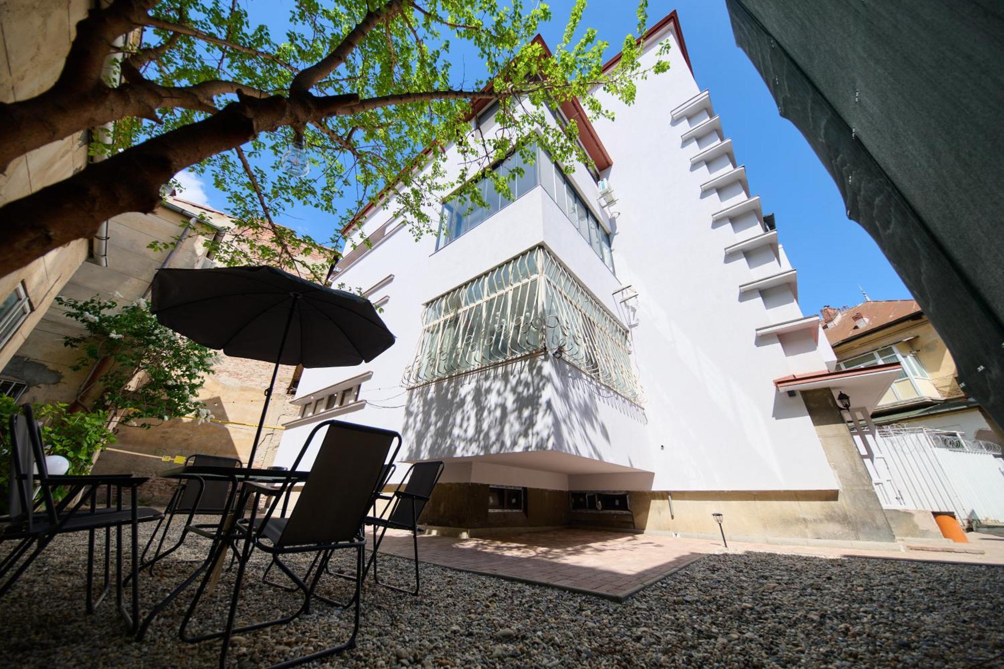 Central Old Town Oasis - Ap 9 Bukares Bagian luar foto